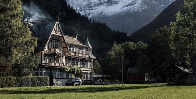 Historic Norwegian lodge in a mountain valley